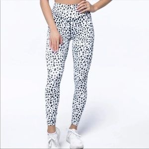 Balance athletica snow leopard leggings
